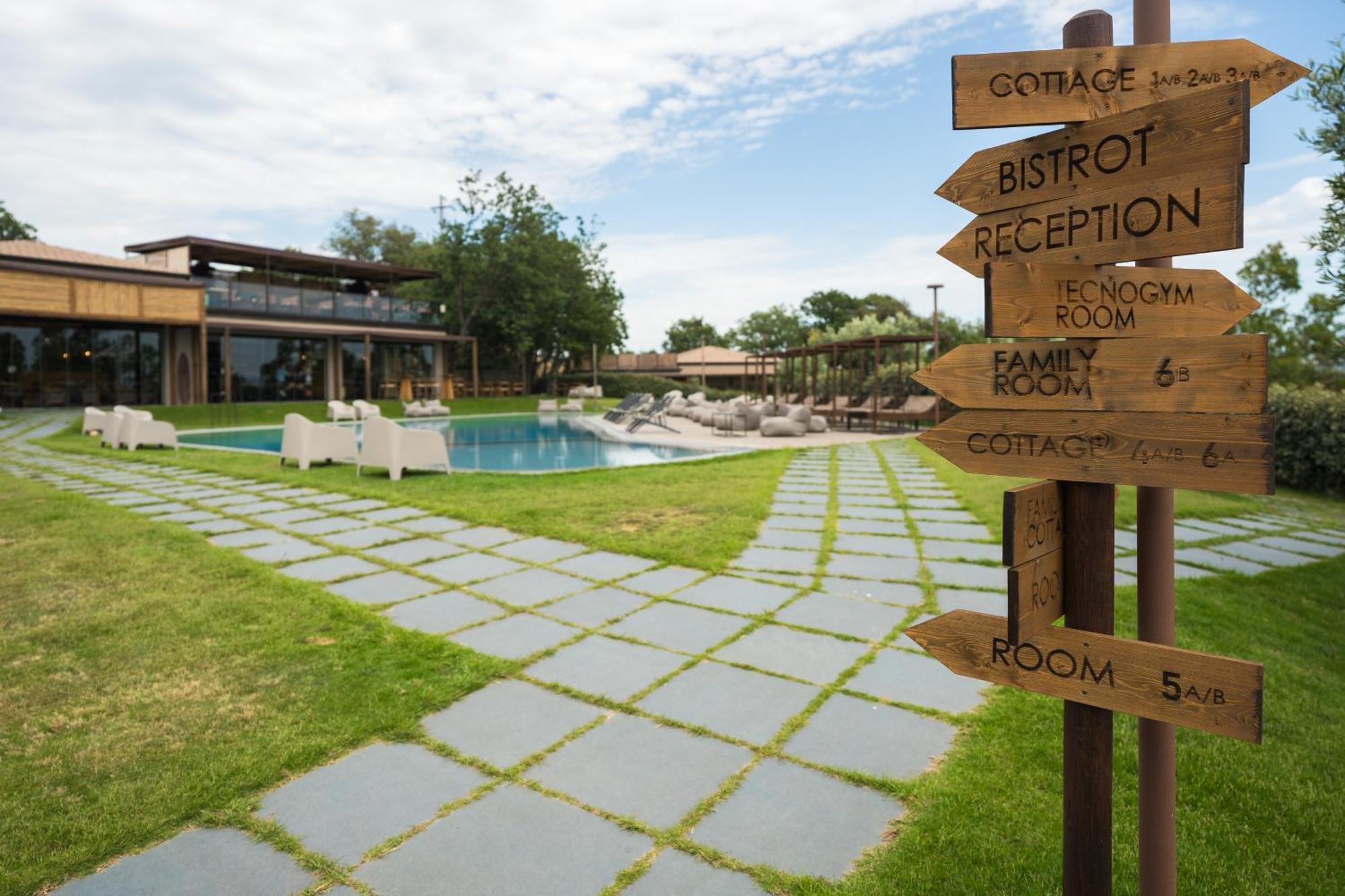 Hang Loose Cottage Hotel & Resort 4 Stelle Gizzeria Calabria Kültér fotó